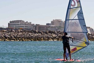 Eventura-Despedidas-soltero-en-Gijón-Asturias-actividades-agua-windsurf-6